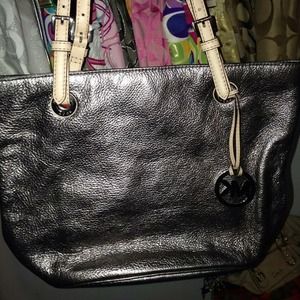 ***SOLD****Silver MK Pebble Leather Tote EC