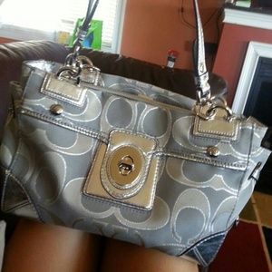 Coach bag. Like new. Good condition