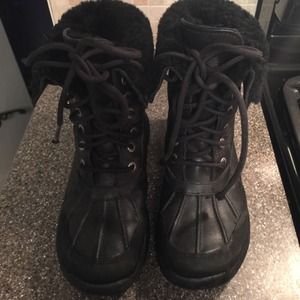Uggs "Butte" black snow boots kids