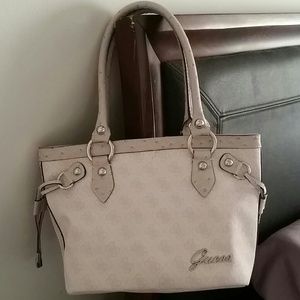 Guess handbag ***NWOT***