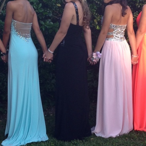 PROM DRESS - Picture 3 of 3