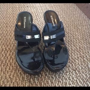 BCBGenteration black thong wedges