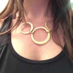 Gold circle necklace