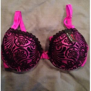 NWT 38DD bra super cute