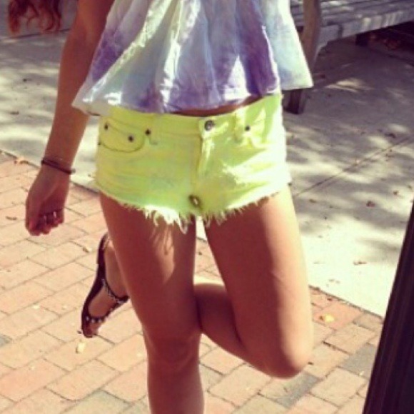 Carmar neon lime shorts in size 28