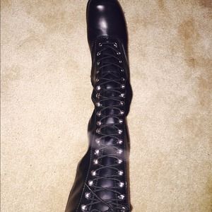 Woman's Lace up boots