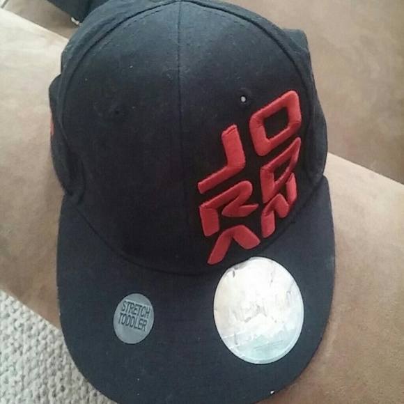 Toddler fitted hat