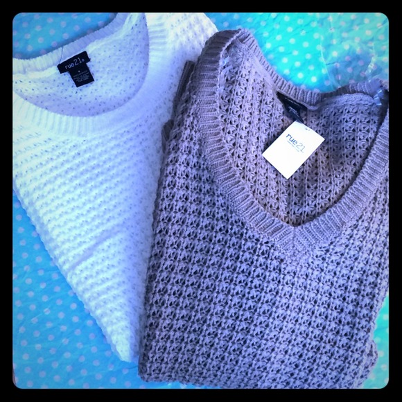 🎉BUNDLE🎉 Rue21 Winter Sweaters