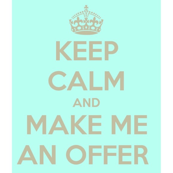 Welcome to my closet - Picture 3 of 3