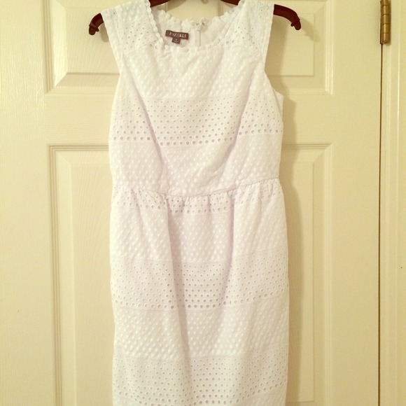 White dress WITH POCKETS.