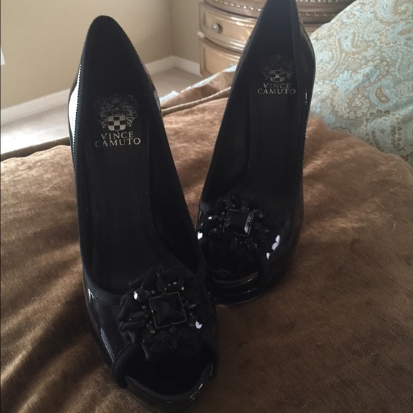 Gorgeous black patent peep toe pumps