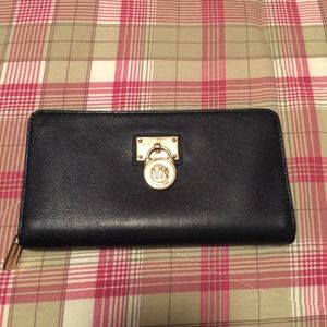 Authentic Michael Kors Hamilton Wallet Black