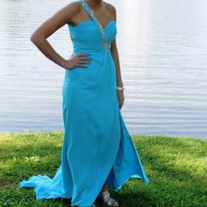 Merle Norman prom dress