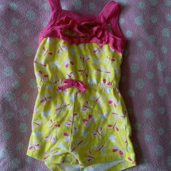 Baby clothes - Picture 2 of 2