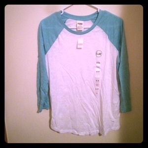 Nwt Vs Pink shirt :)