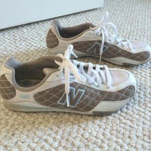 New balance 442