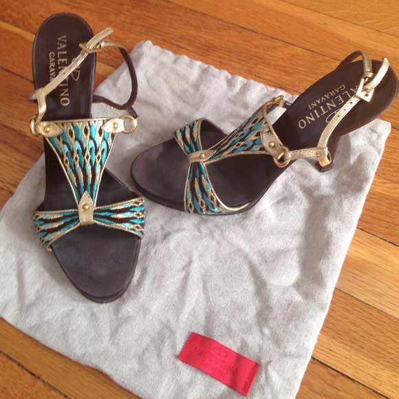 Valentino sandals size 39