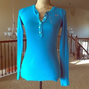 Blue Hollister size Small.