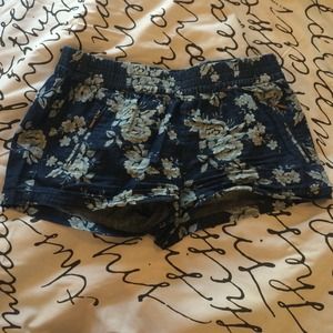 Blue floral print shorts