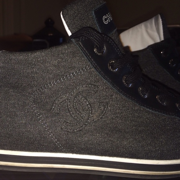 CHANEL sneakers - Picture 2 of 4