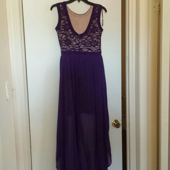 Beautiful lace purple hi-low dressed from Macy's. - Picture 2 of 4