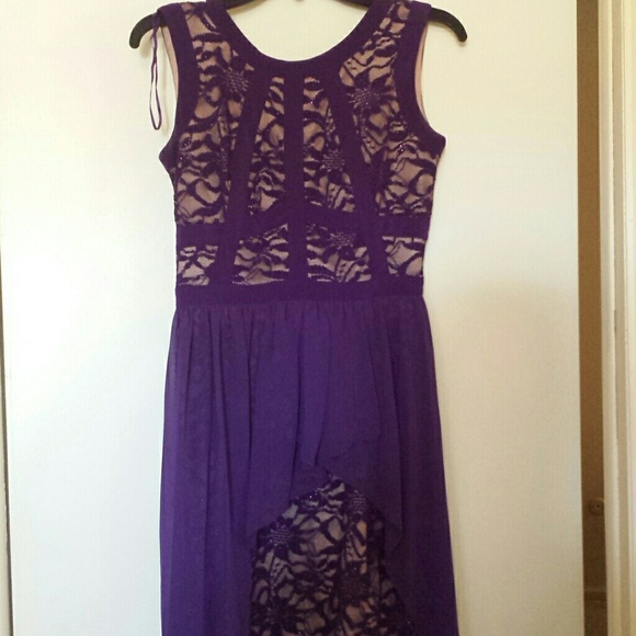 Beautiful lace purple hi-low dressed from Macy's. - Picture 3 of 4