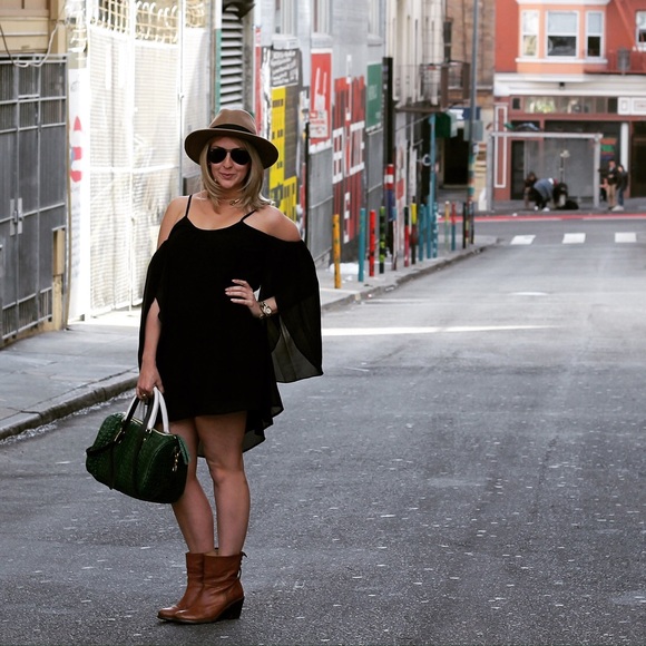 Tobi Dresses & Skirts - [Tobi]weekend getaway dress