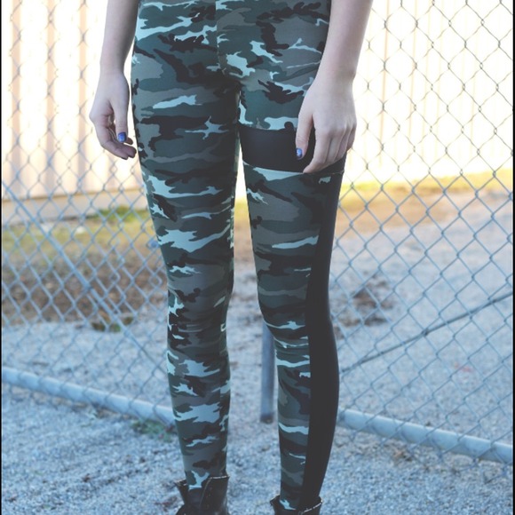 Army print leggings