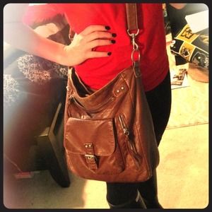 💜 Must Go 💜 Charming Charlie's Satchel