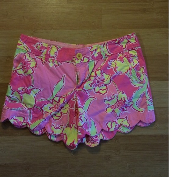 Lilly Pulitzer buttercup shorts