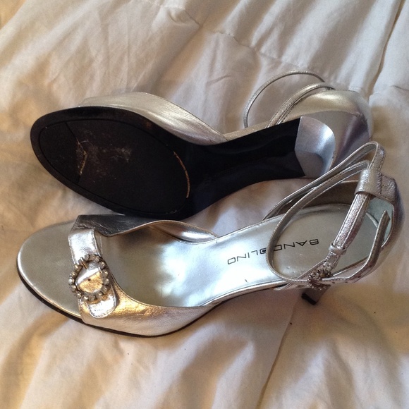 Silver ankle wrap 3 inch sandal pumps - Picture 2 of 3
