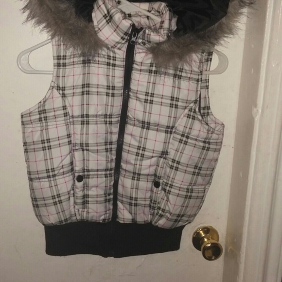 Warm winter vest - Picture 1 of 3