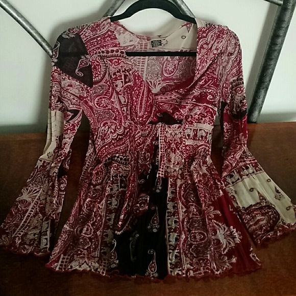 Top - Picture 2 of 3