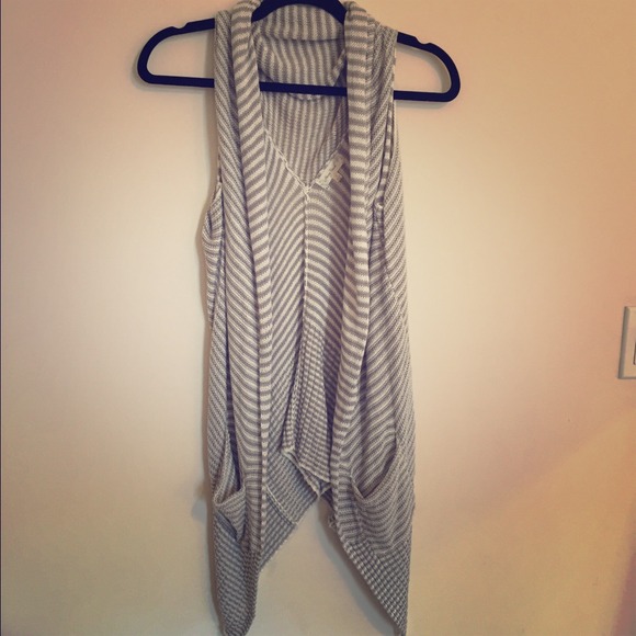 Sweater vest. Long and cozy. Size S.