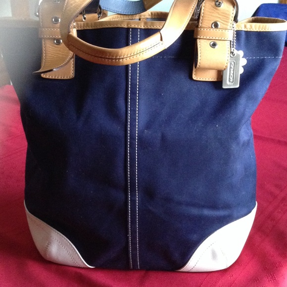 Coach Handbags - 😎Coach handbag😎