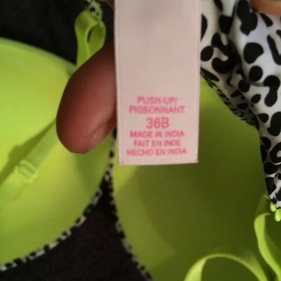 Vickie's push up bra - Picture 3 of 3