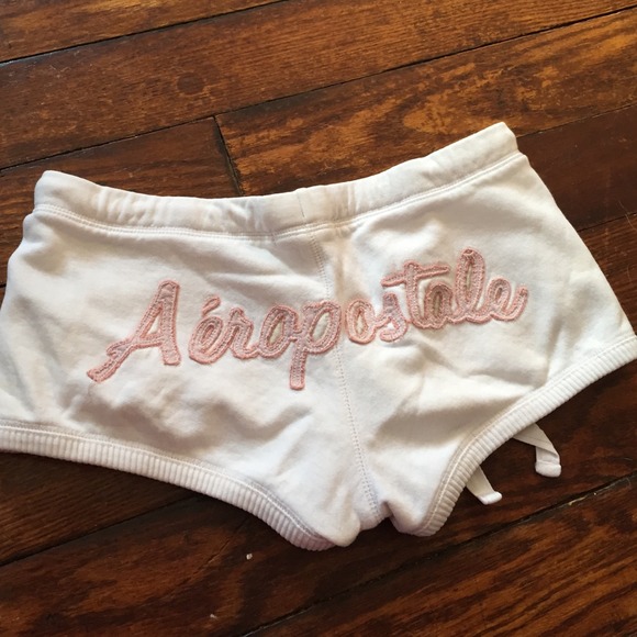 Shorts - Picture 2 of 3