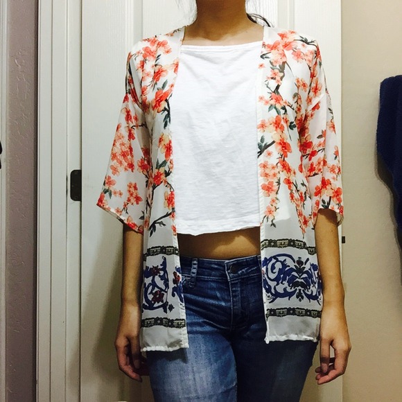 Outerwear - Floral Kimono