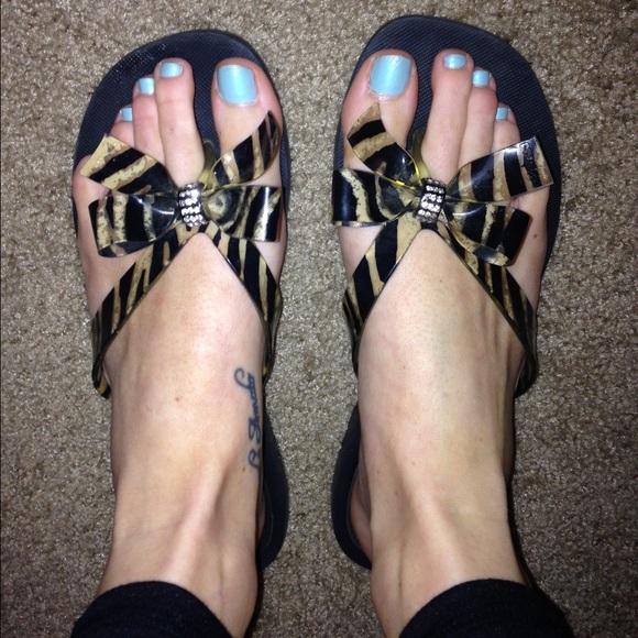 Guess zebra print sandals with bows