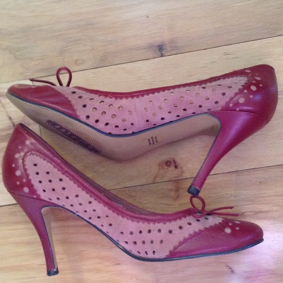 Cranberry and pink round toe pump - Picture 3 of 3