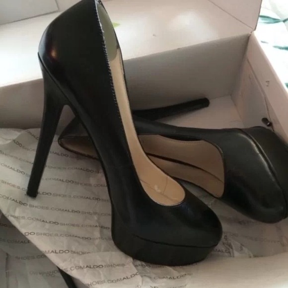 Black Aldo pumps