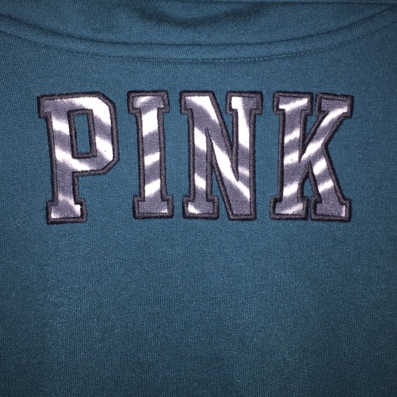 *SOLD* VS Pink Pullover - Picture 4 of 4