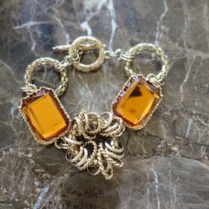 Classy gold bracelet