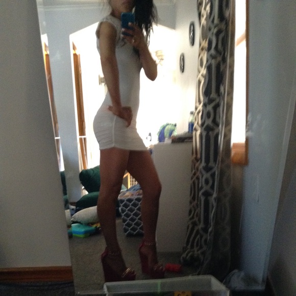 White tight dress - Picture 2 of 2