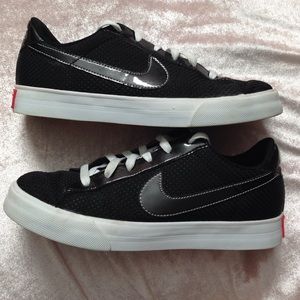 women's nike sweet classic textile shoes