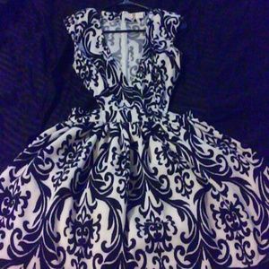 Black/white victorian style dress.