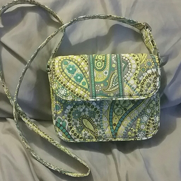 NWOT Vera Bradley crossbody purse.