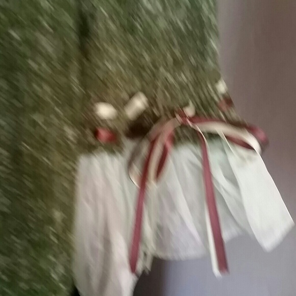 Sweater - Picture 3 of 4