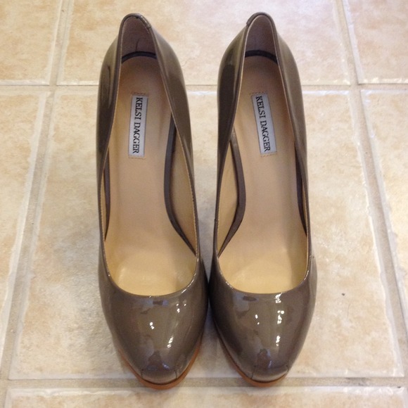 Kelsi Dagger Linzy Platform Pumps