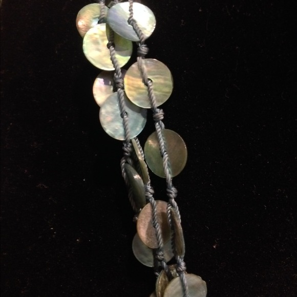 Blue Shell Statement Necklace - Picture 3 of 3